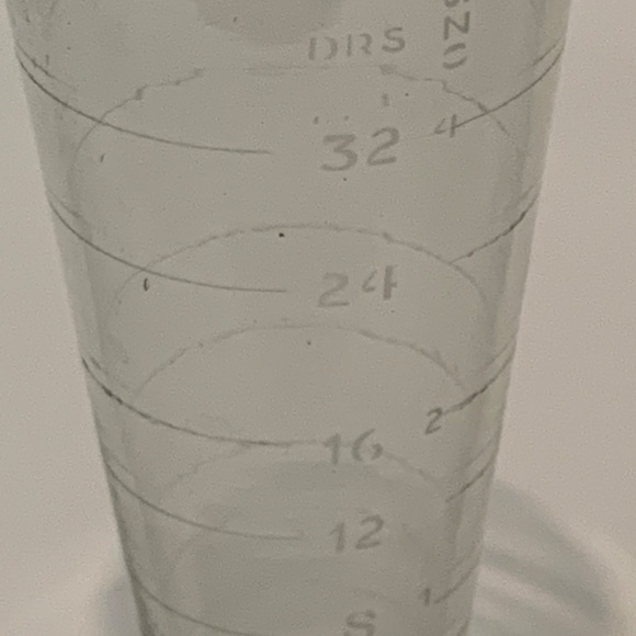 Antique Graduated Beaker, Pharmaceutical Glass - Picture 4 of 4